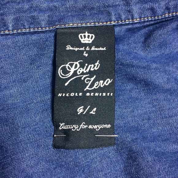 Stylish Dress and Sleeveless Shirt - Picture 4 of 5